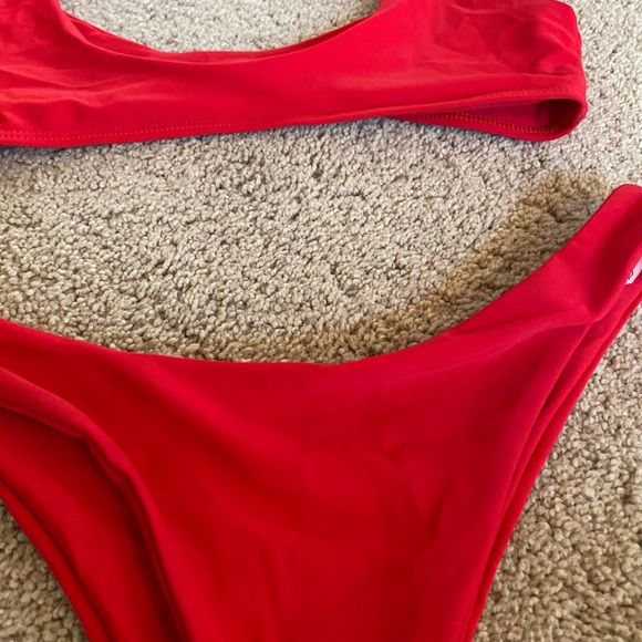 Cute red Zaful bikini - Picture 2 of 4